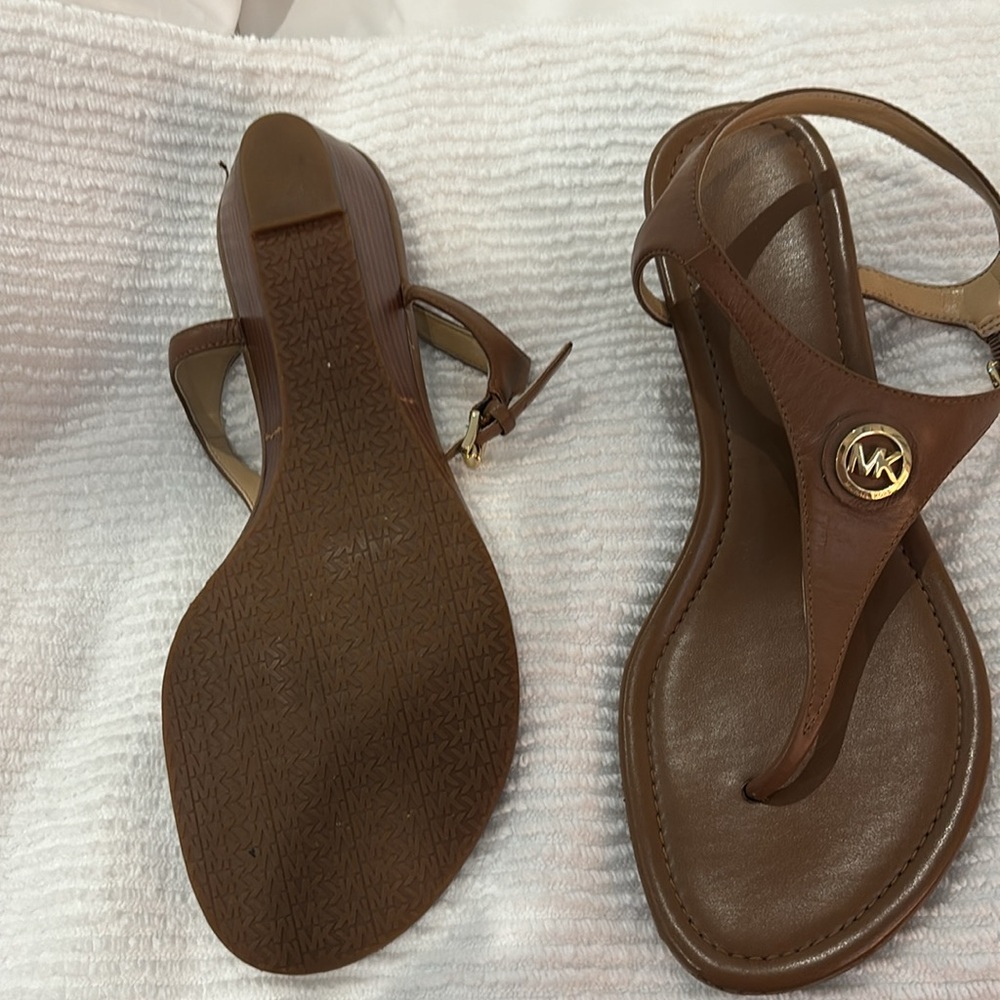 Brand new Michael Kors, wedge sandals, light brown/luggage - Picture 5 of 8